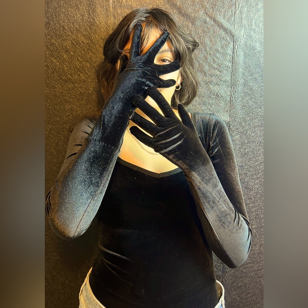 Threadbare Shannon velour sweetheart neck bodysuit with gloves in black.